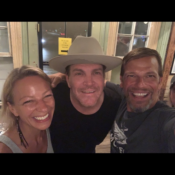 Meet your Posher, Kristin - Picture 1 of 4